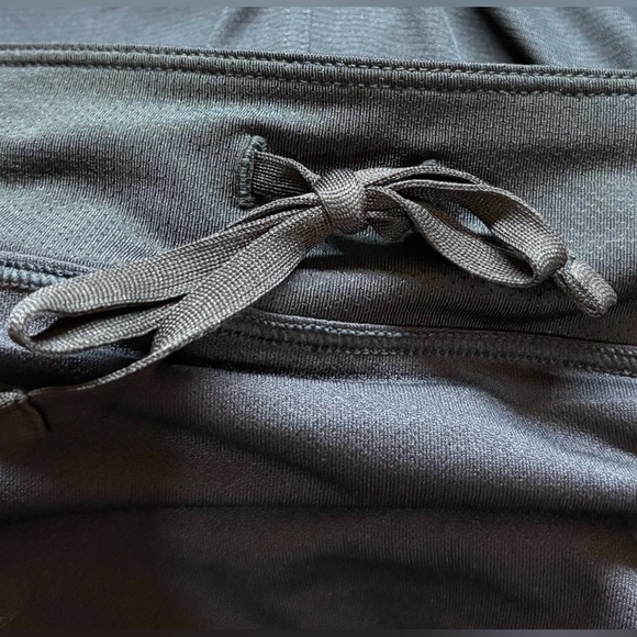 The North Face, Women’s FlashDry Running Shorts, Size XL, Black 🏃♀️➡️ - Picture 7 of 12
